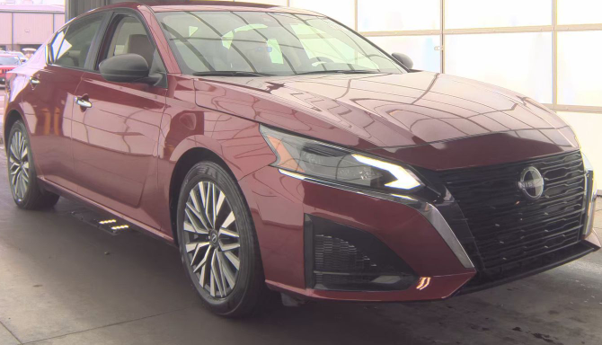 2025 Nissan Altima SV FWD
