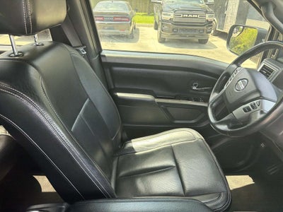 2019 Nissan TITAN SV