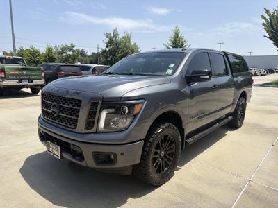 2019 Nissan TITAN SV