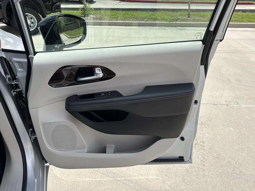 2024 Chrysler Pacifica Limited