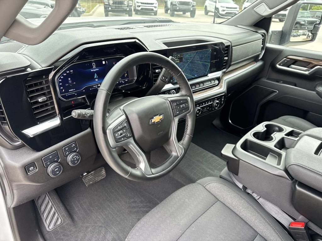 2025 Chevrolet Silverado 2500HD 4WD Crew Cab Standard Bed LT