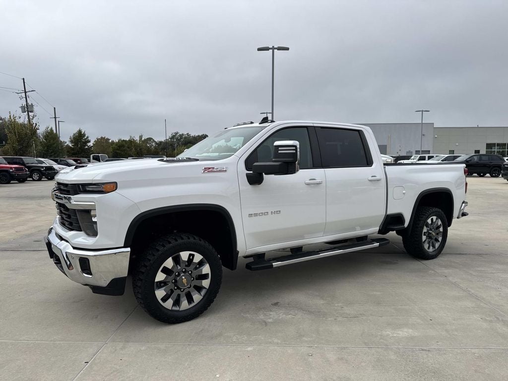 2025 Chevrolet Silverado 2500HD 4WD Crew Cab Standard Bed LT