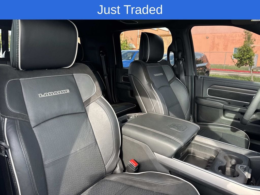 2025 RAM Ram 3500 Laramie Mega Cab 4x4 6'4' Box