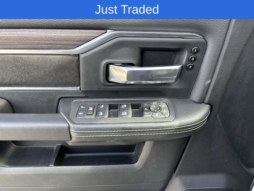 2025 RAM Ram 3500 Laramie Mega Cab 4x4 6'4' Box