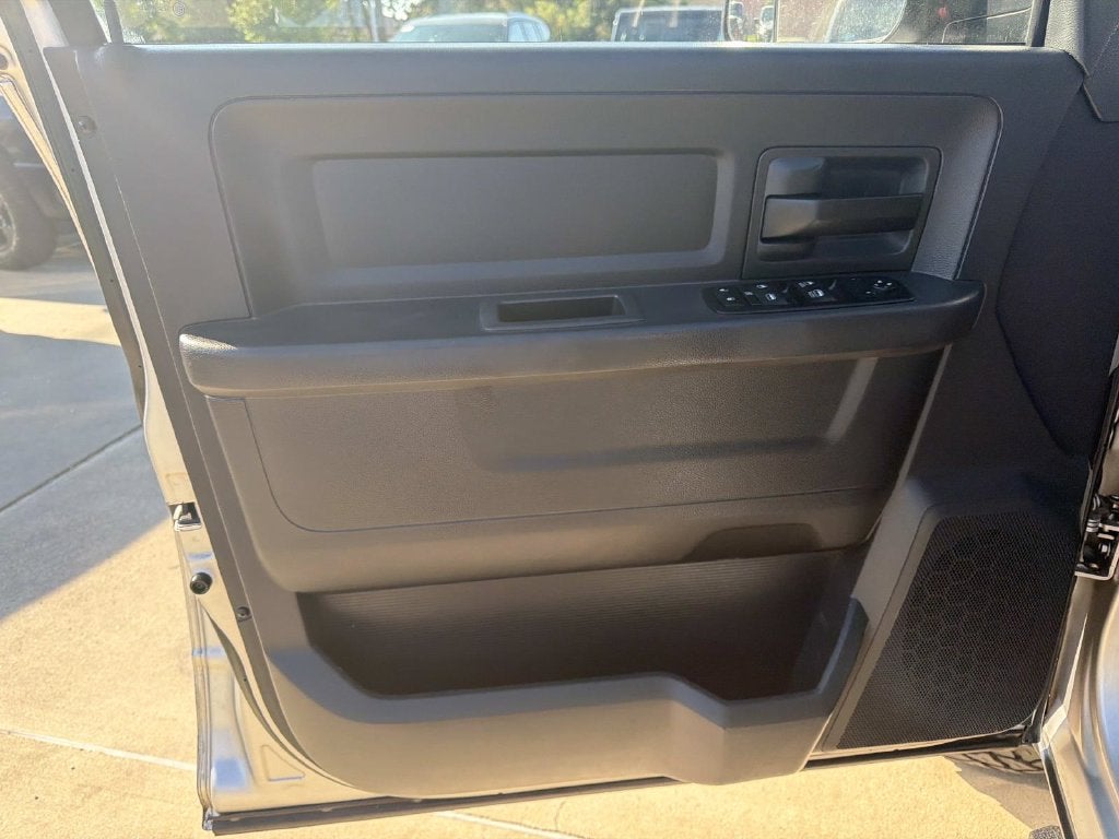 2012 RAM 2500 ST SERVICE BODY