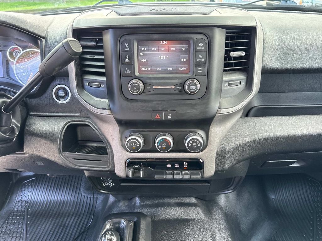 2019 RAM Ram 2500 Tradesman Crew Cab 4x4 6'4' Box