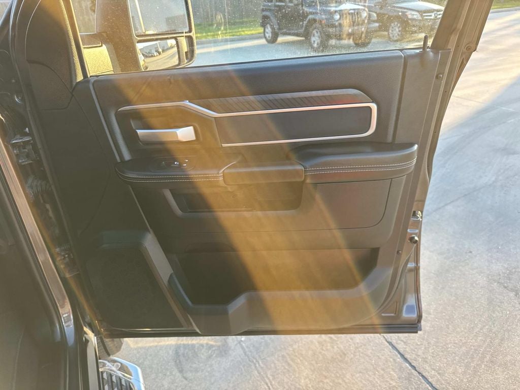 2025 RAM Ram 2500 Big Horn Crew Cab 4x4 6'4' Box