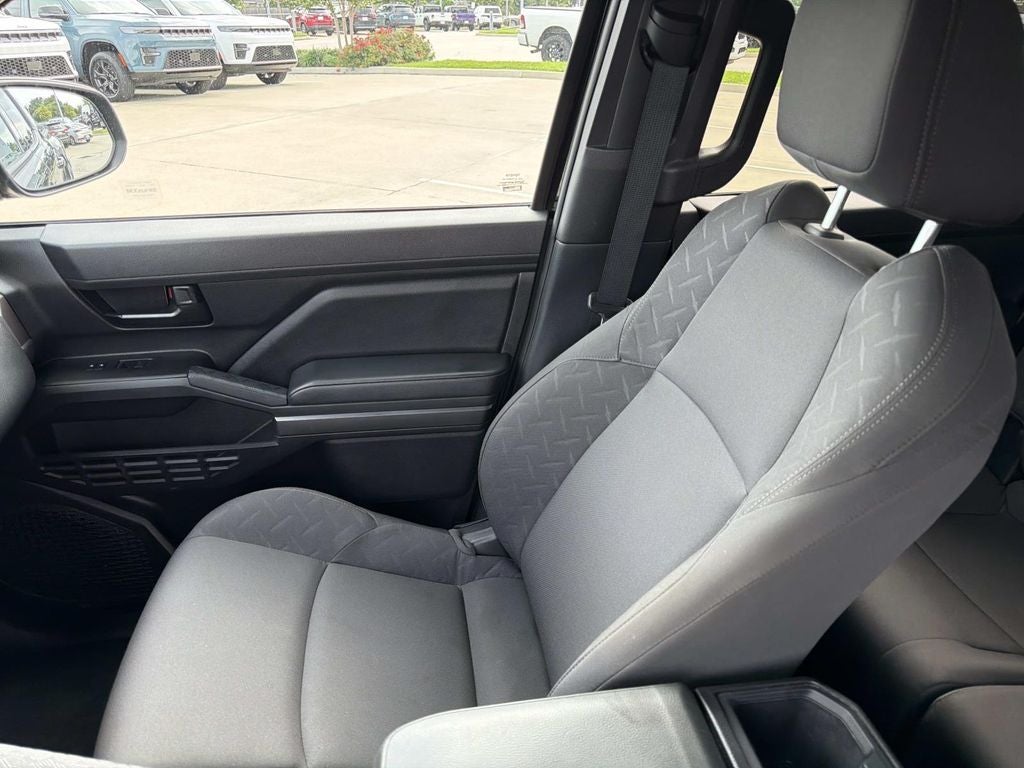 2025 Toyota Tacoma SR5