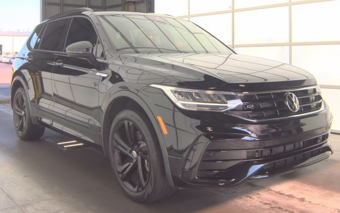2023 Volkswagen Tiguan 2.0T SE R-Line Black