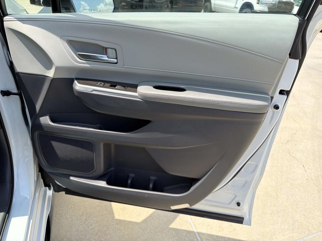 2023 Toyota Sienna Limited 7 Passenger