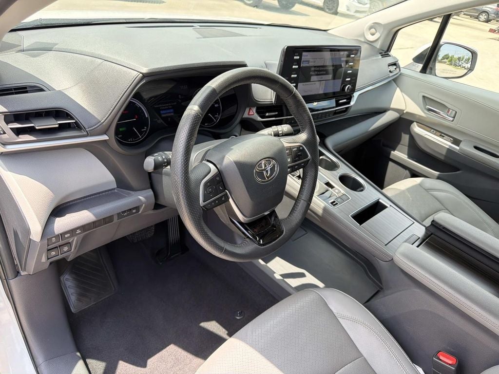 2023 Toyota Sienna Limited 7 Passenger