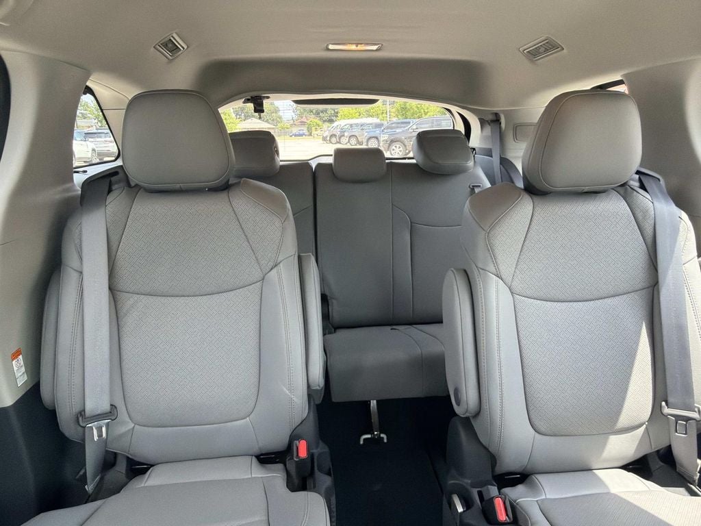 2023 Toyota Sienna Limited 7 Passenger