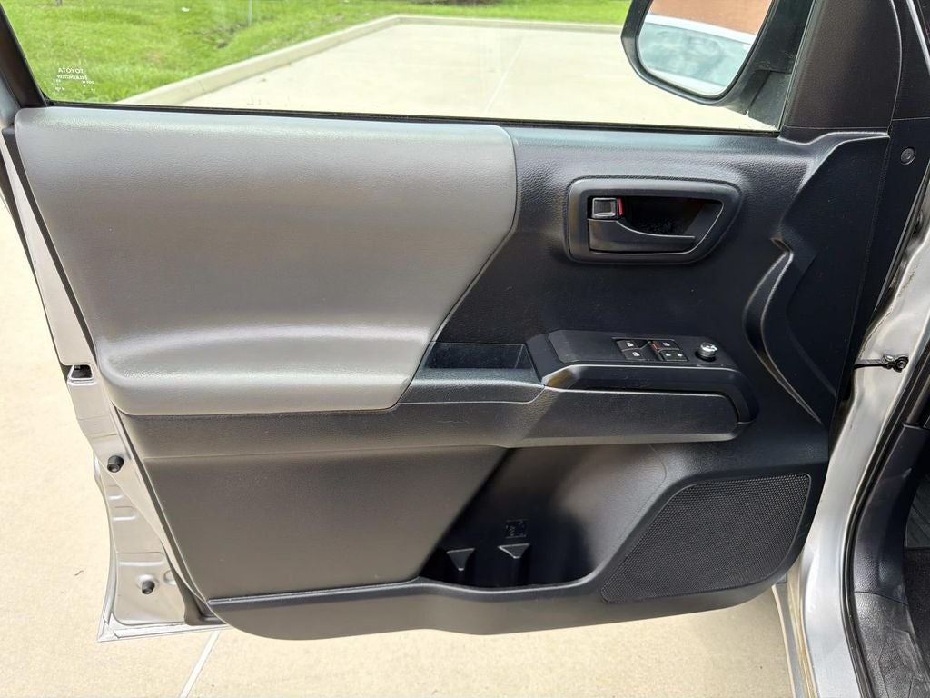 2018 Toyota Tacoma SR