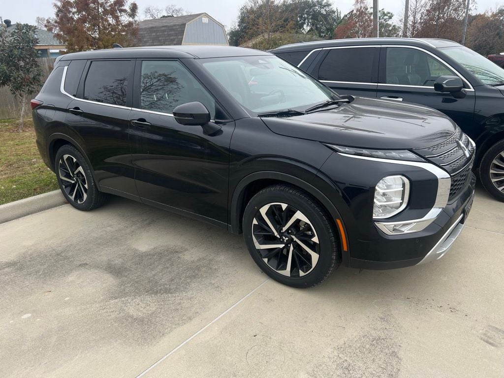 2024 Mitsubishi Outlander SE