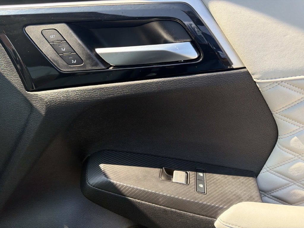 2024 Mitsubishi Outlander PHEV SEL