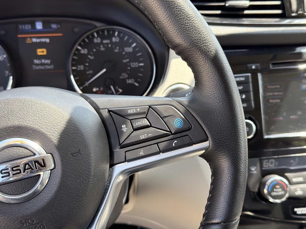 2022 Nissan Rogue Sport SL FWD Xtronic CVT