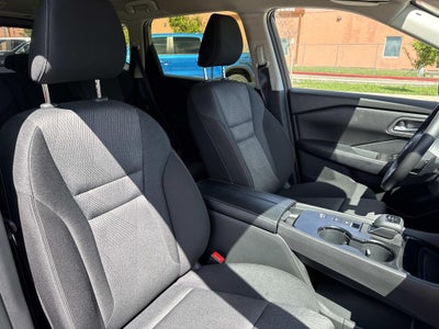 2024 Nissan Rogue SV FWD