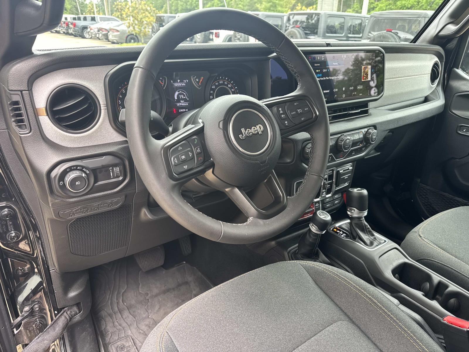 2025 Jeep Wrangler 4-Door Willys 4x4