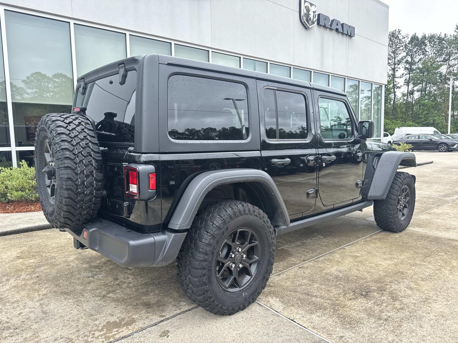2025 Jeep Wrangler 4-Door Willys 4x4