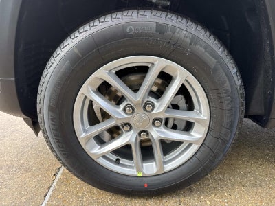 2025 Jeep Grand Cherokee GRAND CHEROKEE LAREDO 4X2