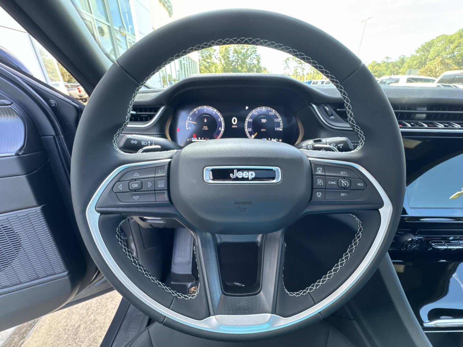 2025 Jeep Grand Cherokee GRAND CHEROKEE LAREDO X 4X2