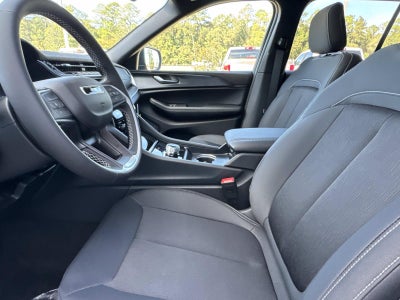 2025 Jeep Grand Cherokee GRAND CHEROKEE LAREDO X 4X2