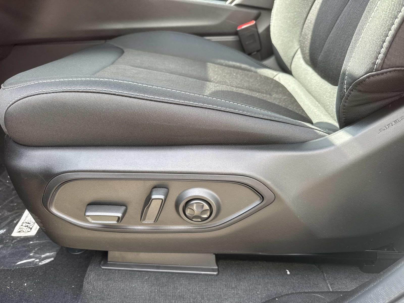 2025 Jeep Grand Cherokee GRAND CHEROKEE LAREDO X 4X2