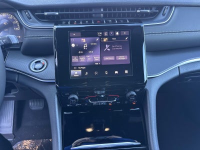 2025 Jeep Grand Cherokee GRAND CHEROKEE LAREDO 4X2