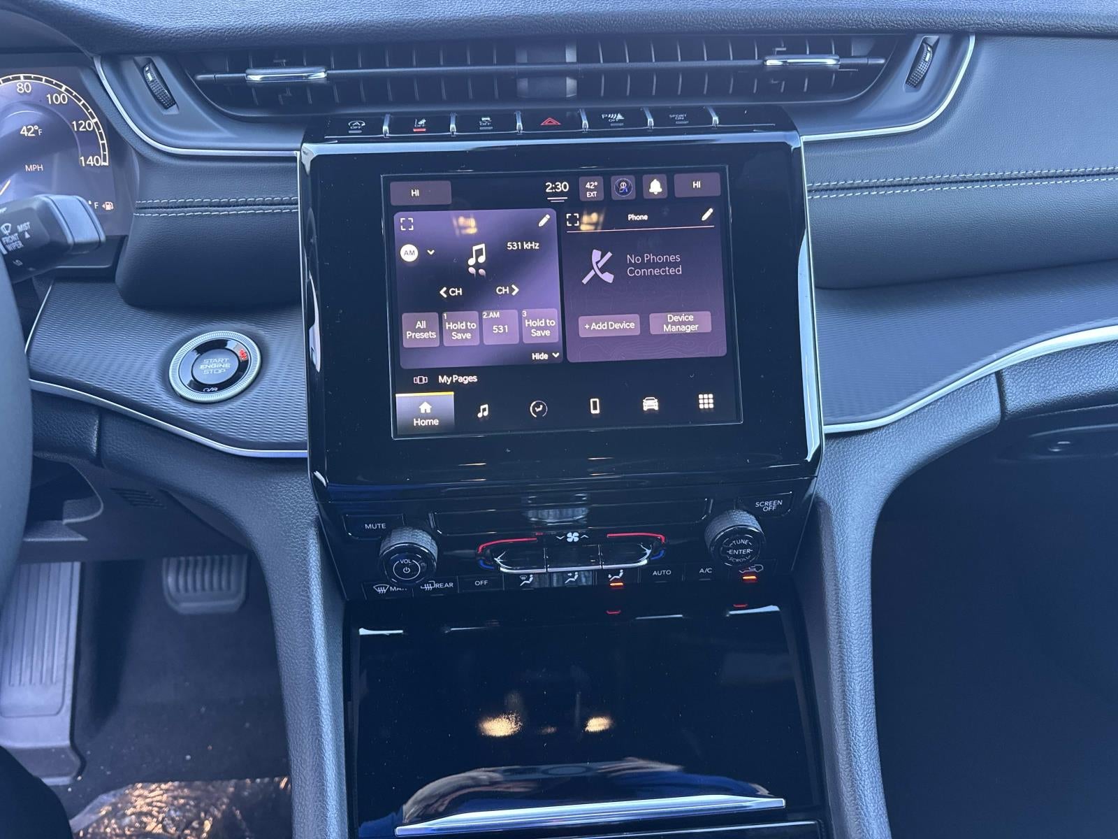 2025 Jeep Grand Cherokee GRAND CHEROKEE LAREDO 4X2