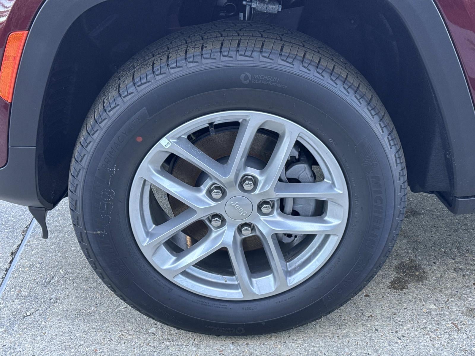 2025 Jeep Grand Cherokee GRAND CHEROKEE LAREDO 4X2