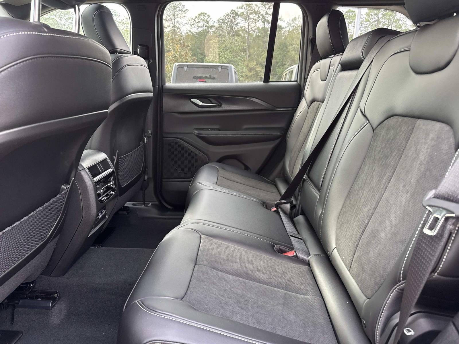 2025 Jeep Grand Cherokee GRAND CHEROKEE ALTITUDE X 4X2