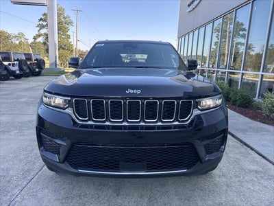 2027 Jeep Grand Cherokee Laredo