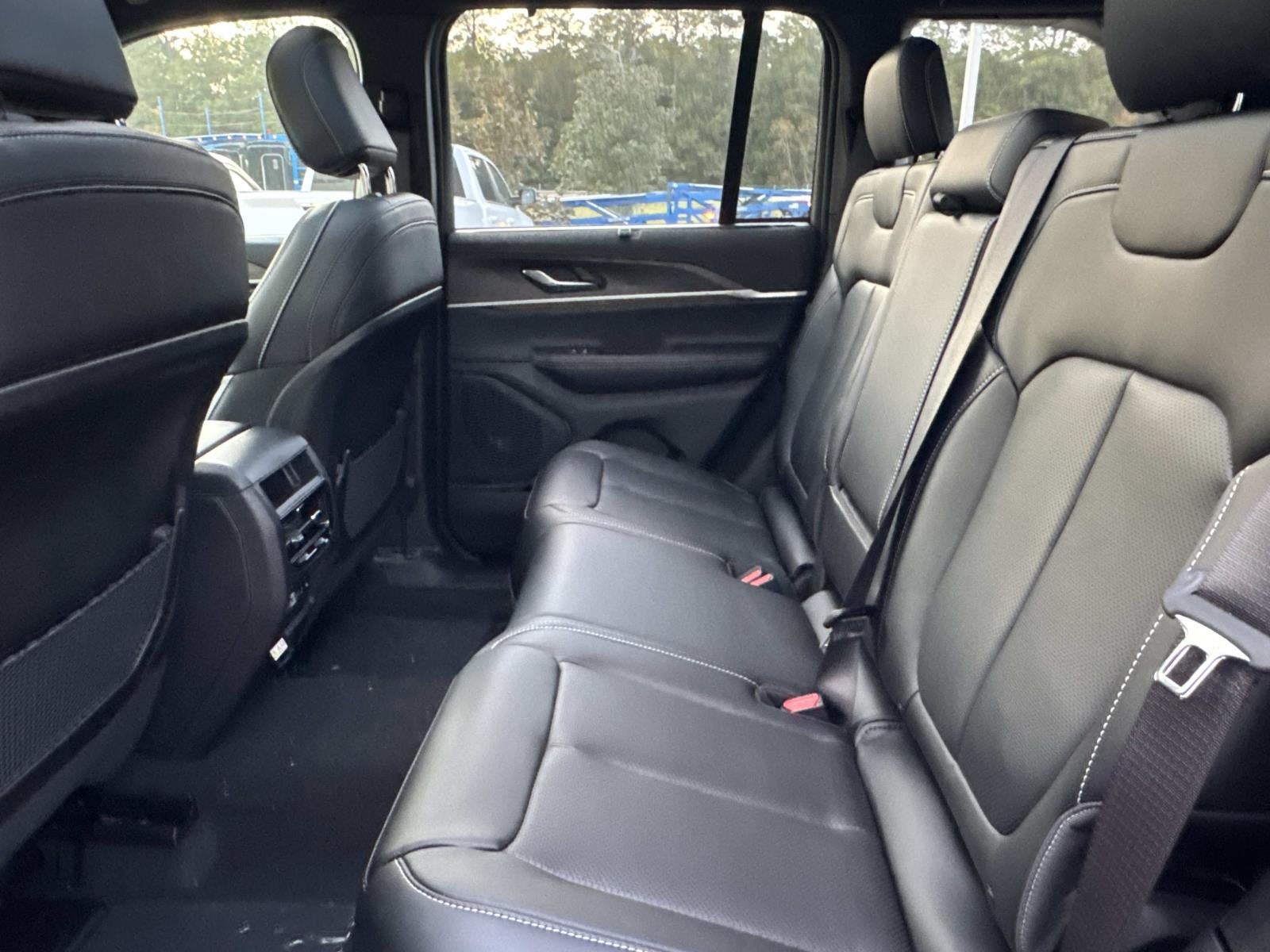 2025 Jeep Grand Cherokee GRAND CHEROKEE LIMITED 4X2