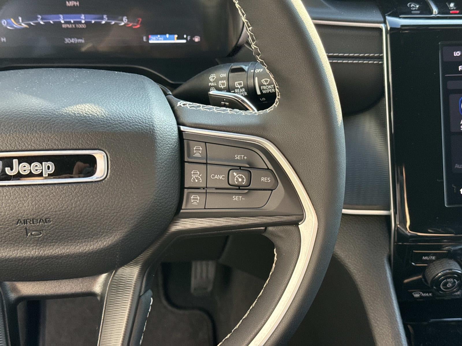 2024 Jeep Grand Cherokee L Altitude 4x2