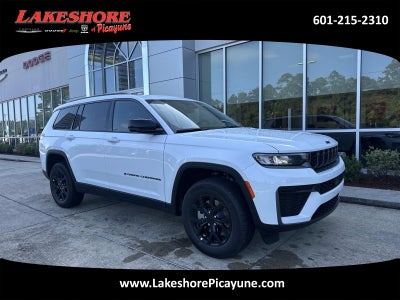 2026 Jeep Grand Cherokee Laredo Altitude