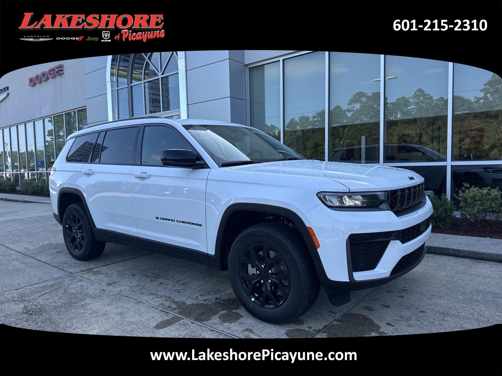 2026 Jeep Grand Cherokee Laredo Altitude