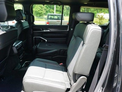 2023 Jeep Wagoneer Wagoneer L Series III 4X2