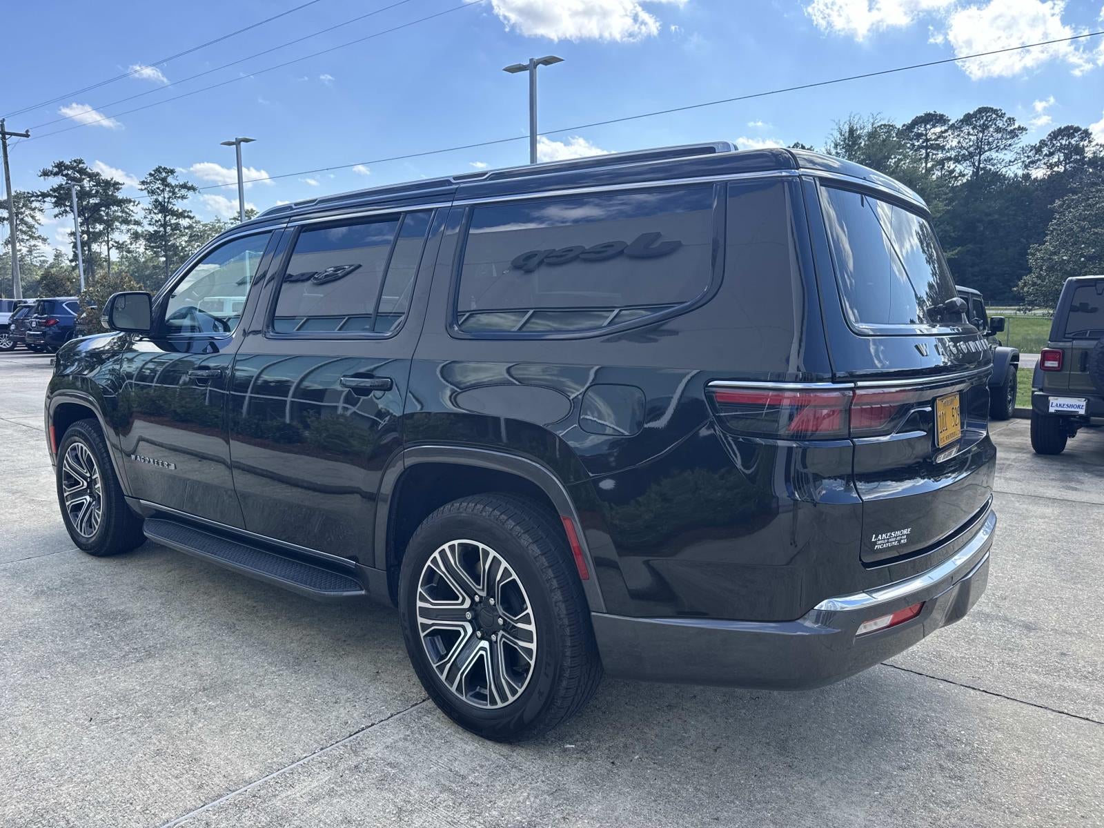 2022 Jeep Wagoneer Series III 4x2