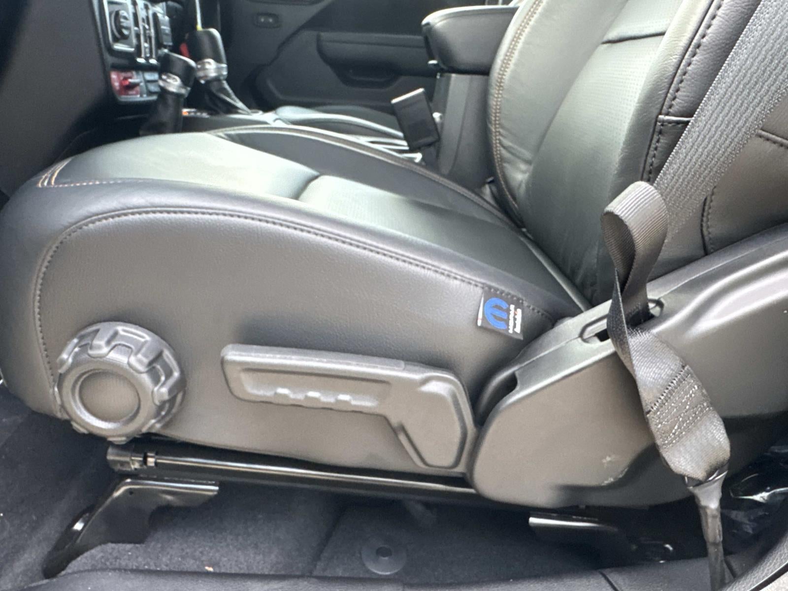 2025 Jeep Gladiator GLADIATOR MOJAVE 4X4