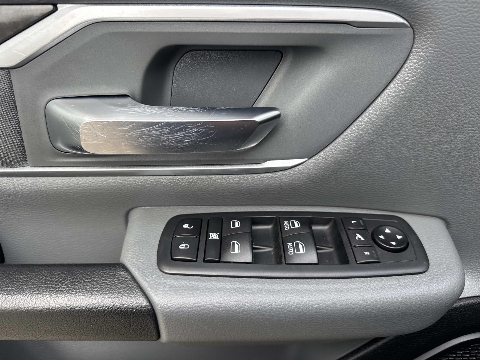 2020 RAM 1500 Big Horn Crew Cab 4x2 5'7' Box