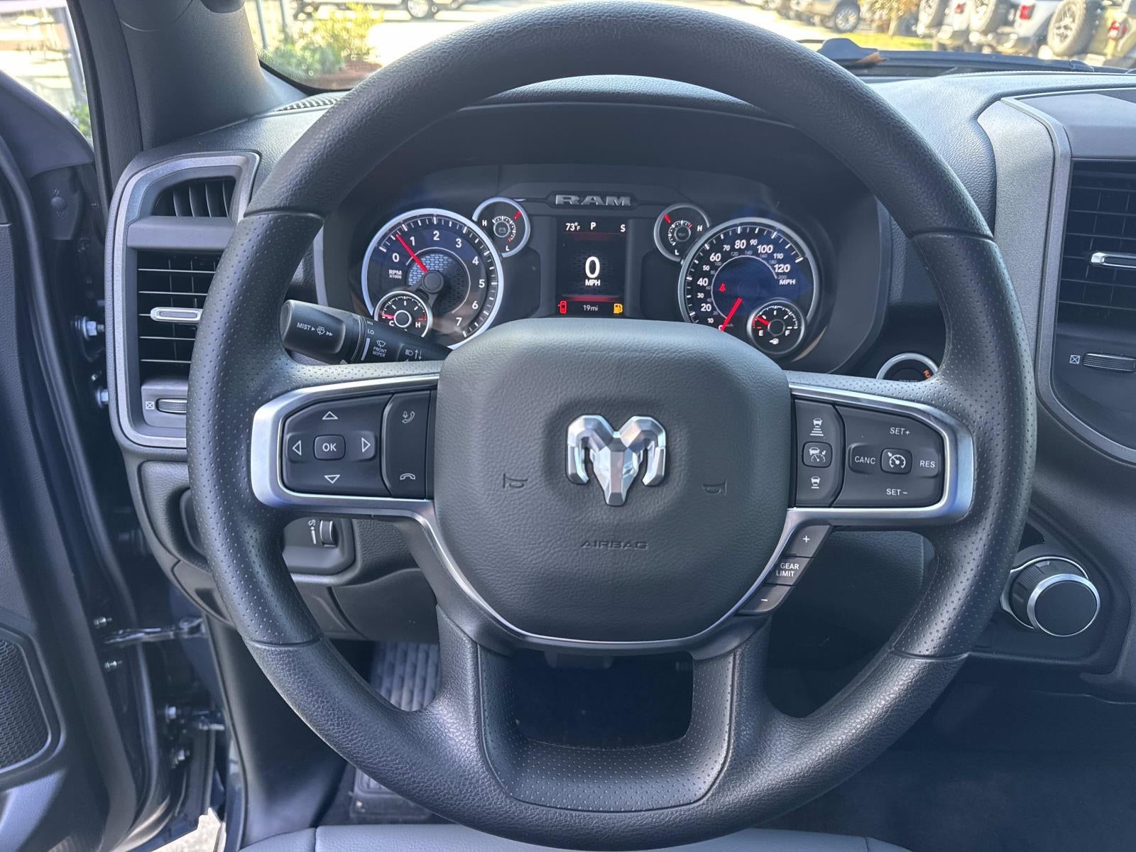 2026 RAM Ram 1500 RAM 1500 TRADESMAN CREW CAB 4X2 5'7' BOX