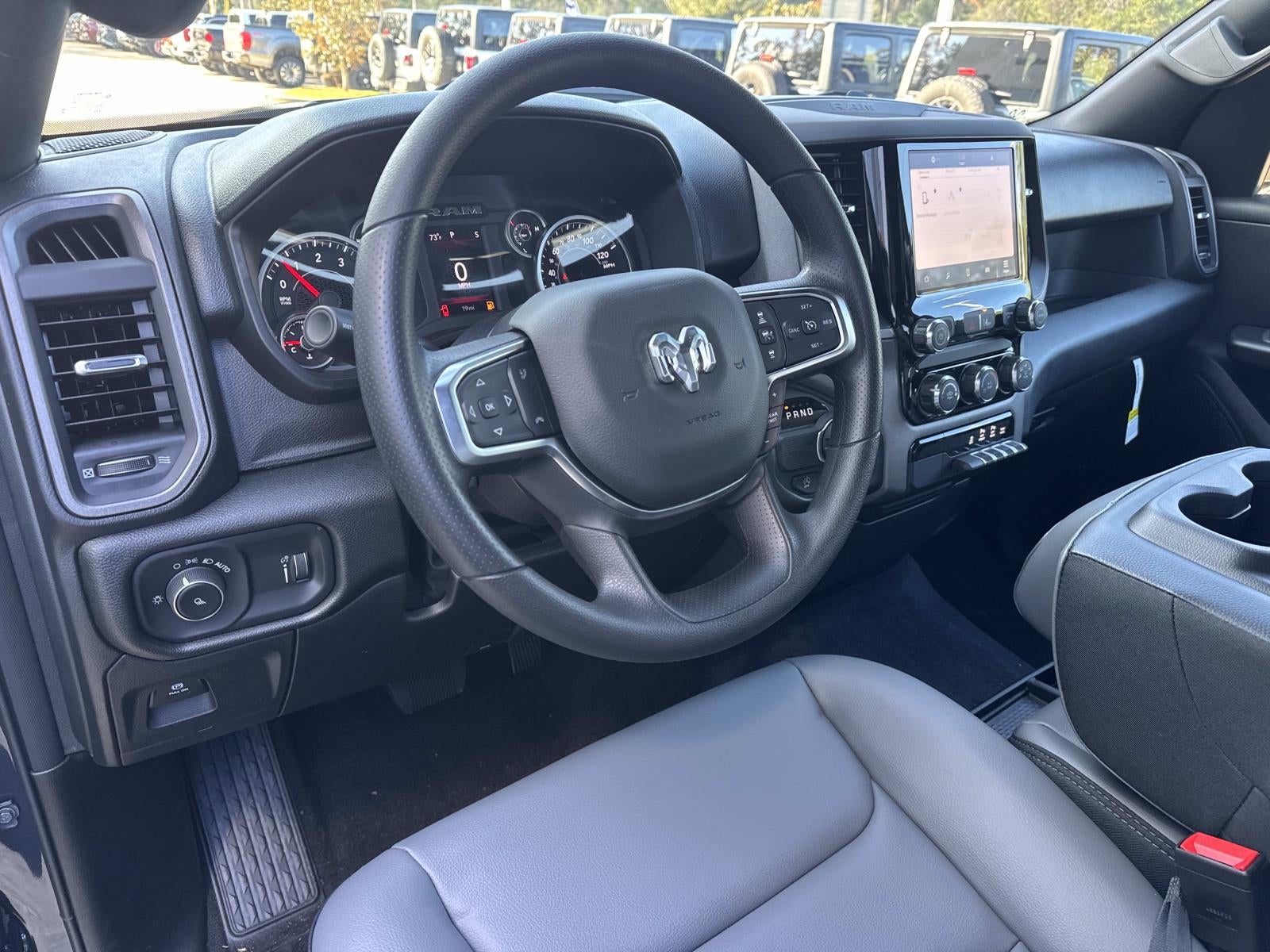 2026 RAM Ram 1500 RAM 1500 TRADESMAN CREW CAB 4X2 5'7' BOX