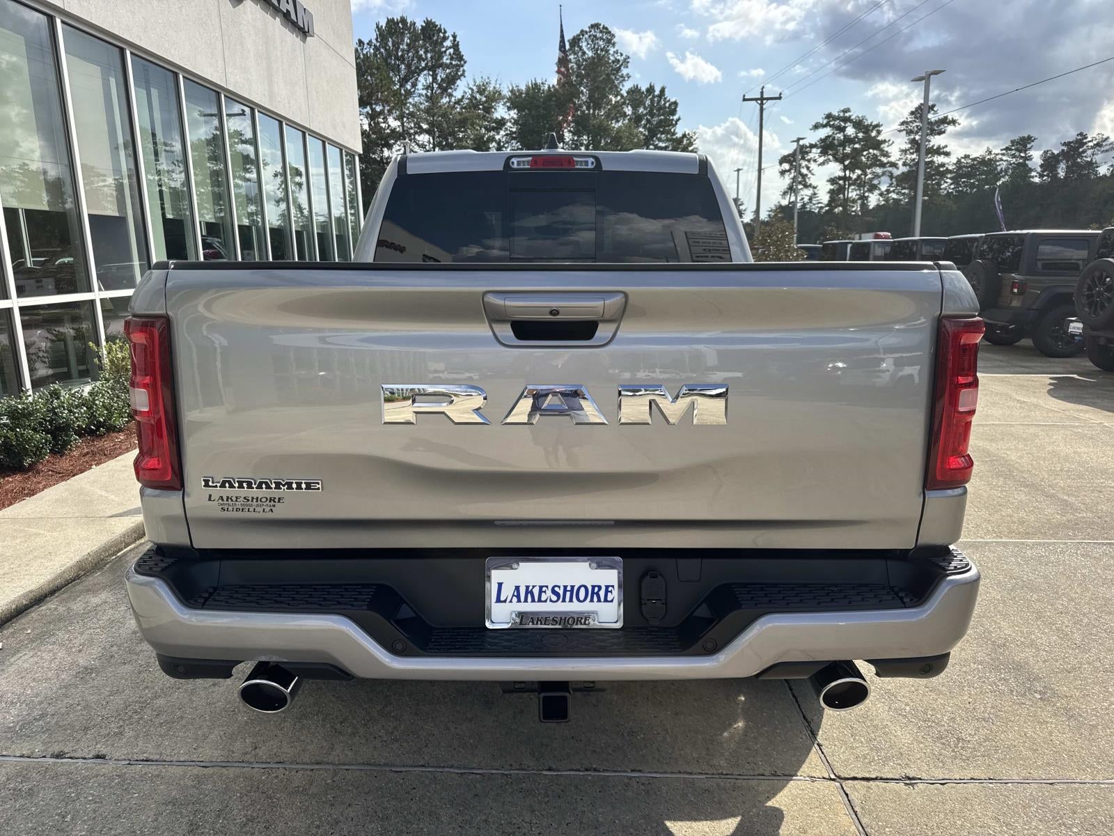 2026 RAM Ram 1500 RAM 1500 LARAMIE CREW CAB 4X2 5'7' BOX