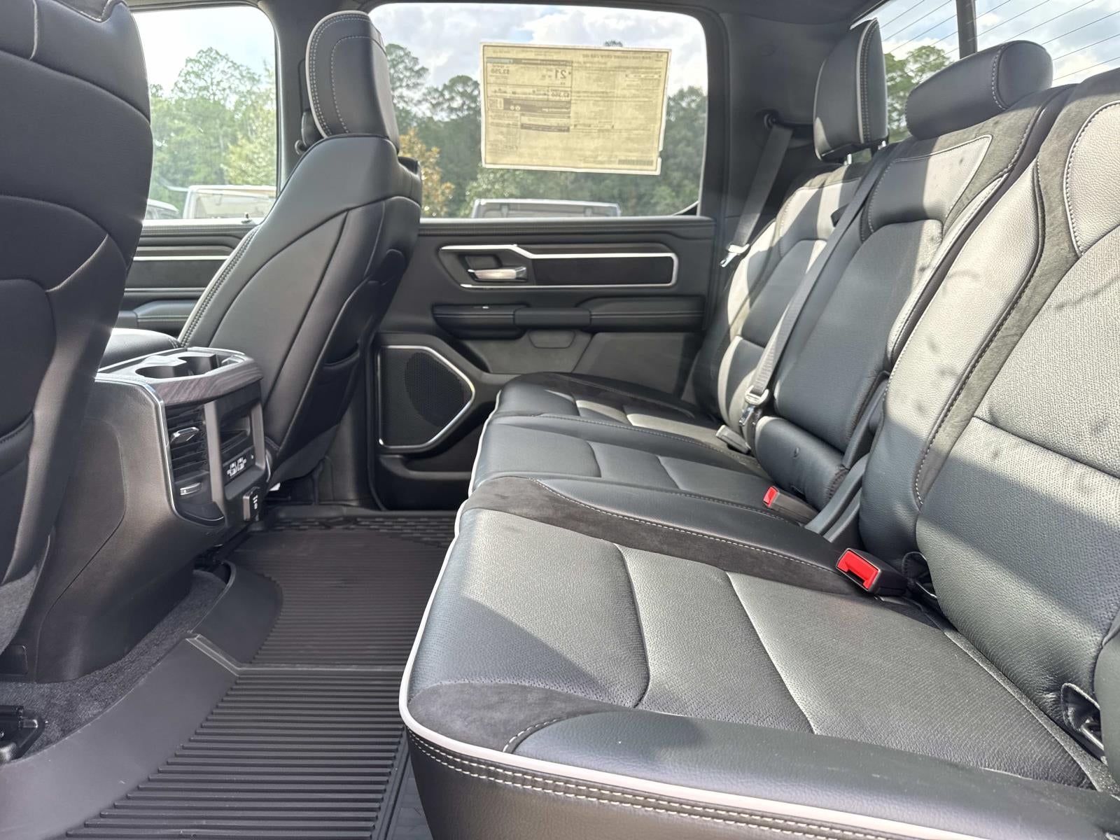 2026 RAM Ram 1500 RAM 1500 LARAMIE CREW CAB 4X2 5'7' BOX