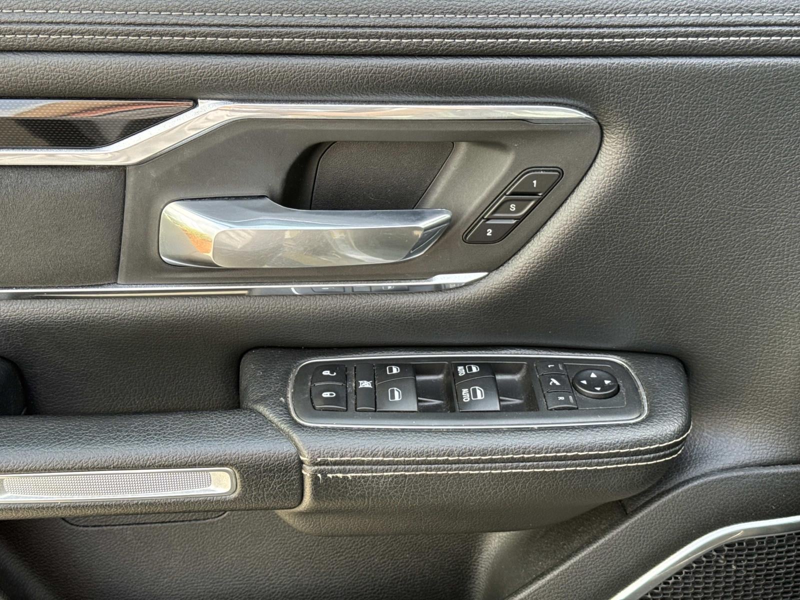 2019 RAM 1500 Laramie Crew Cab 4x2 5'7' Box