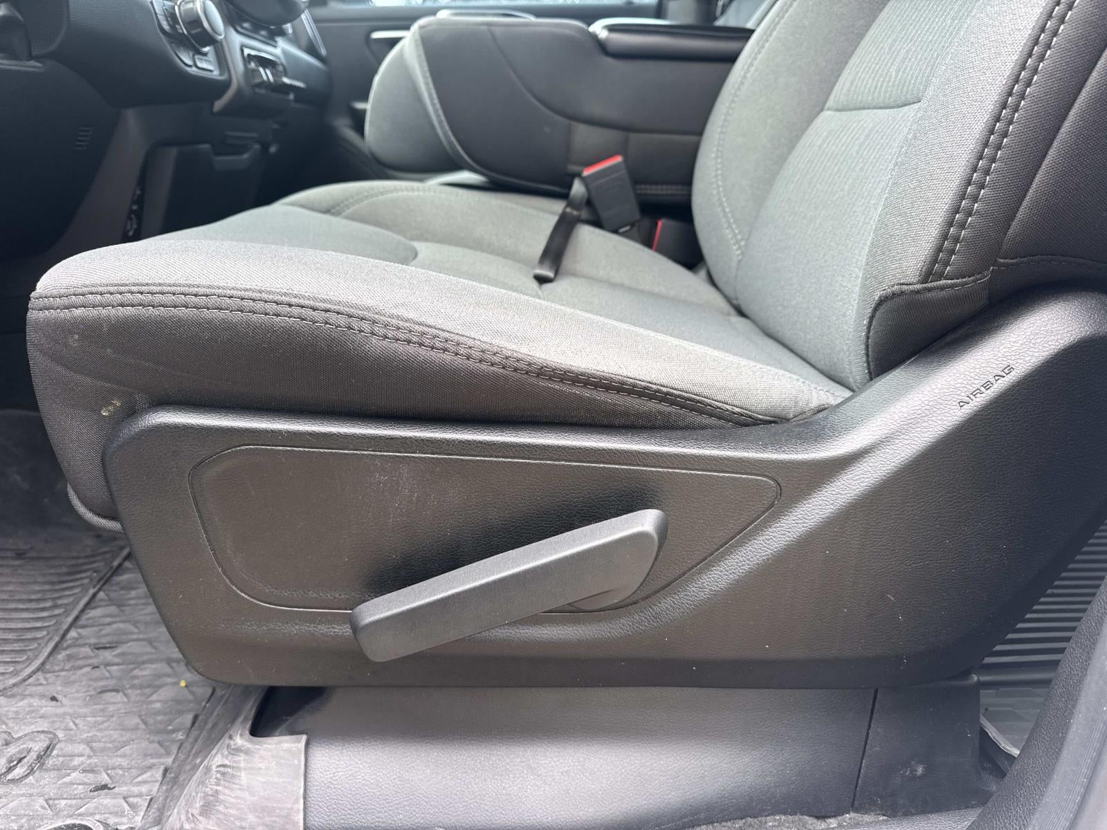 2024 RAM 1500 Big Horn Crew Cab 4x4 5'7' Box