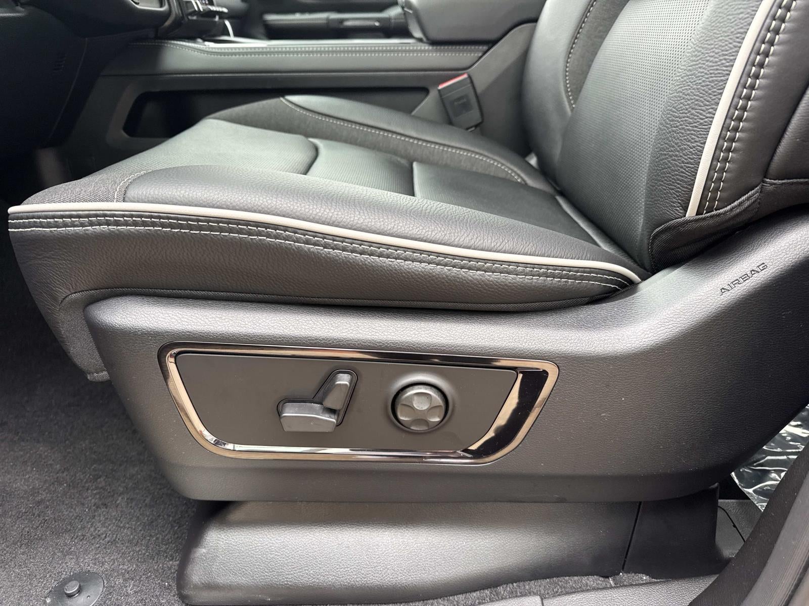 2026 RAM Ram 1500 RAM 1500 LIMITED CREW CAB 4X4 5'7' BOX