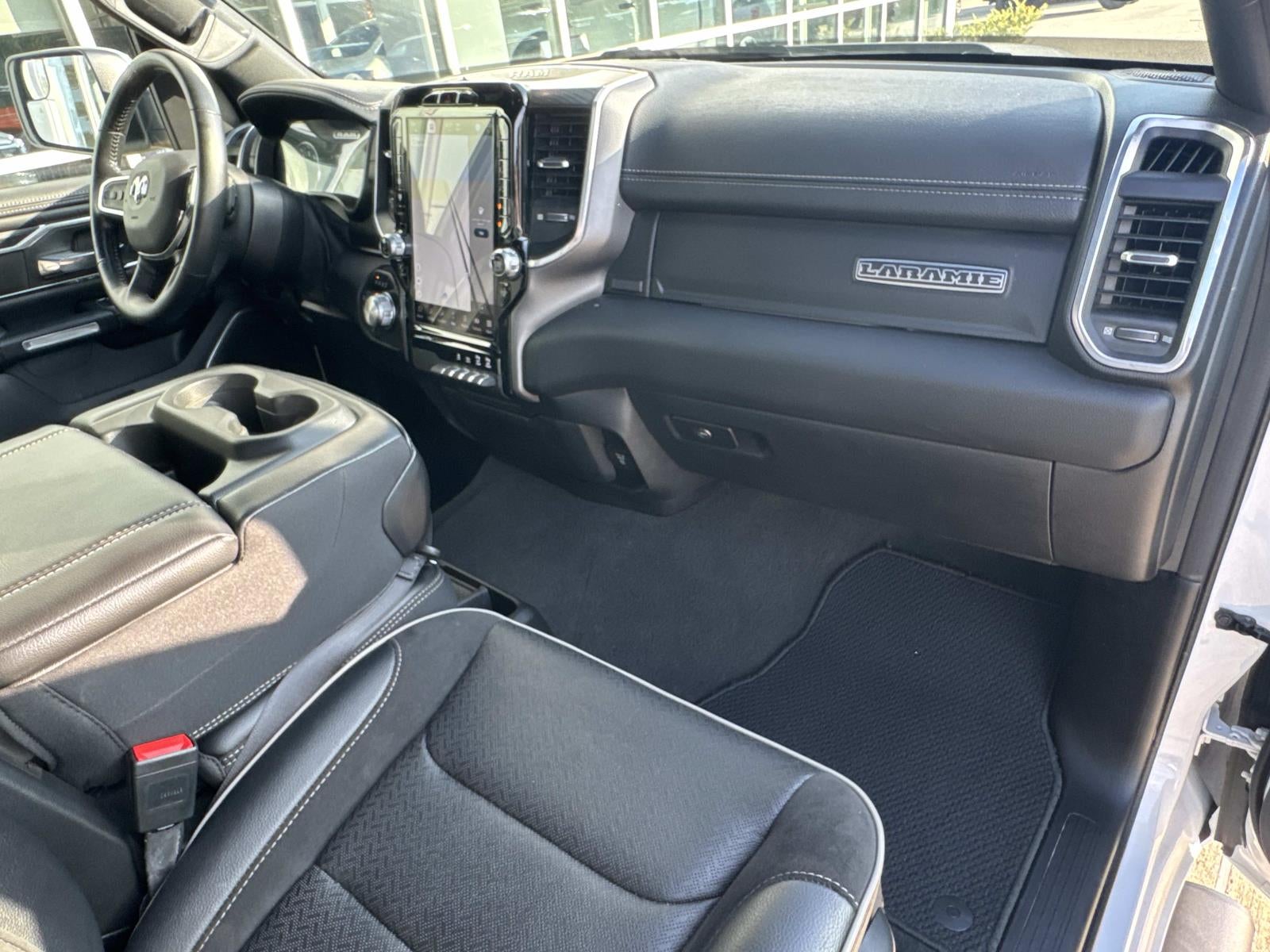 2023 RAM 1500 Laramie Crew Cab 4x4 5'7' Box