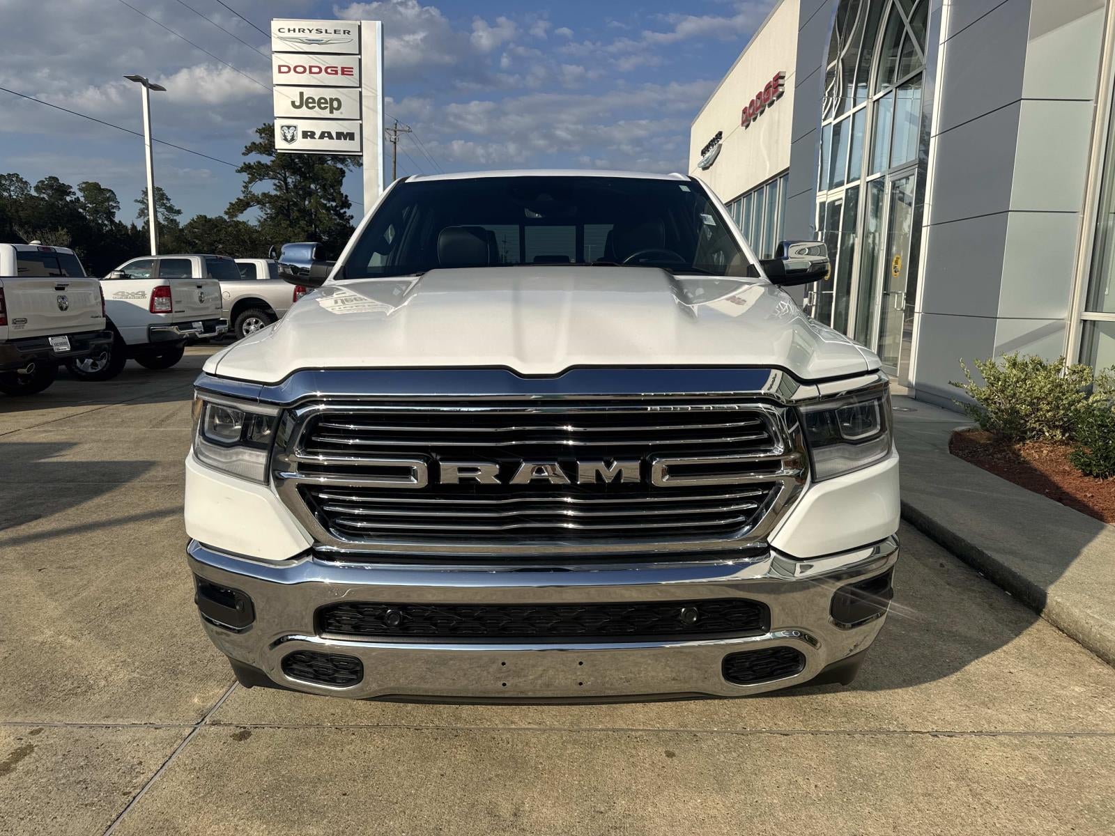 2023 RAM 1500 Laramie Crew Cab 4x4 5'7' Box