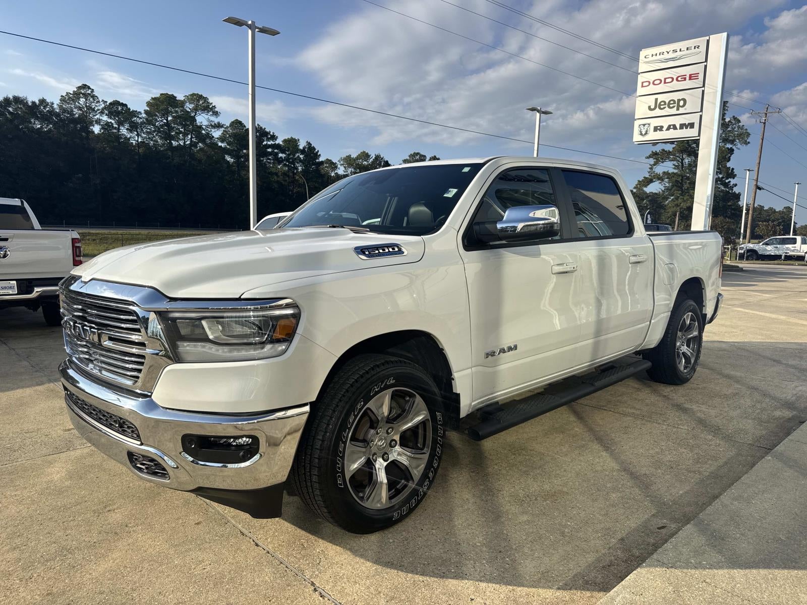 2023 RAM 1500 Laramie Crew Cab 4x4 5'7' Box